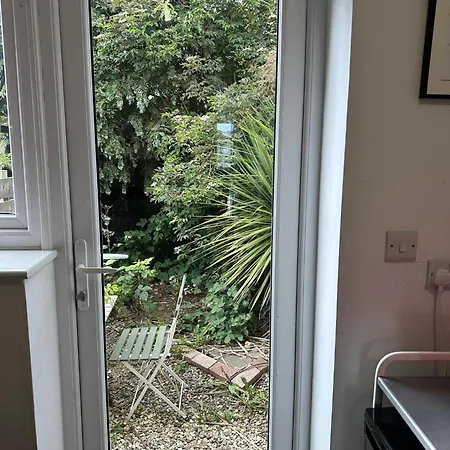 Garden 1 With Parking In North Appartement