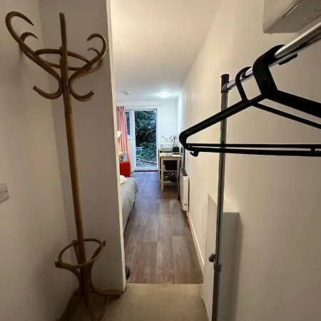 Apartment Garden 1 With Parking In North *
